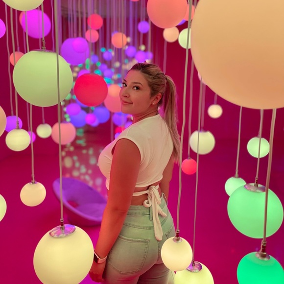 Meet your Posher, Alexa - Picture 1 of 1